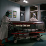 Penanganan jenazah sesuai prosedur dan kepercayaan.